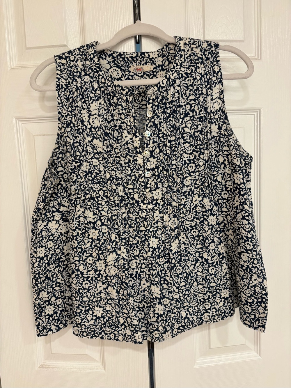 Faherty Navy and White Floral Button-Front Camisole